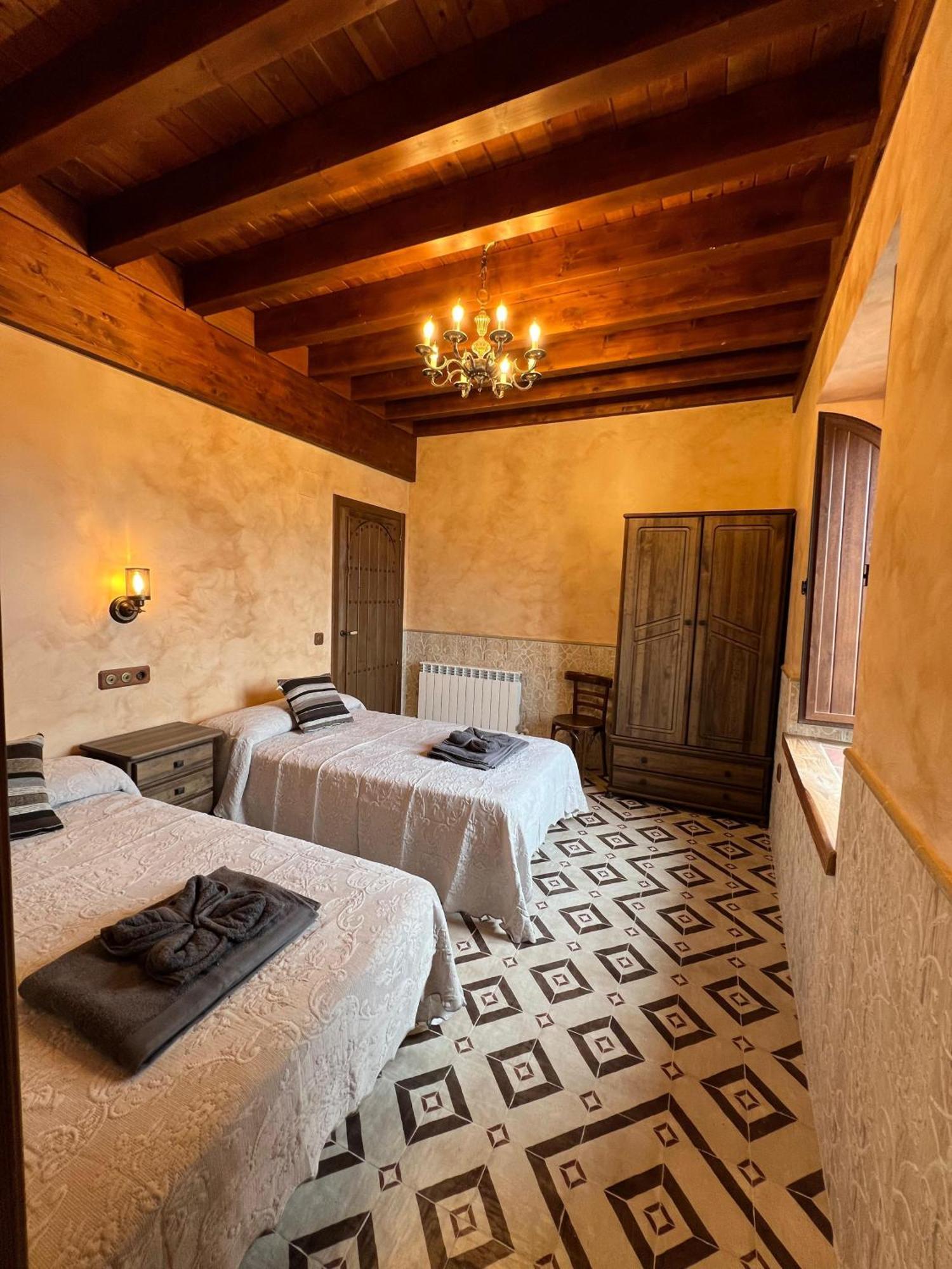 Casa Rural El Torreon Fontiveros Luaran gambar