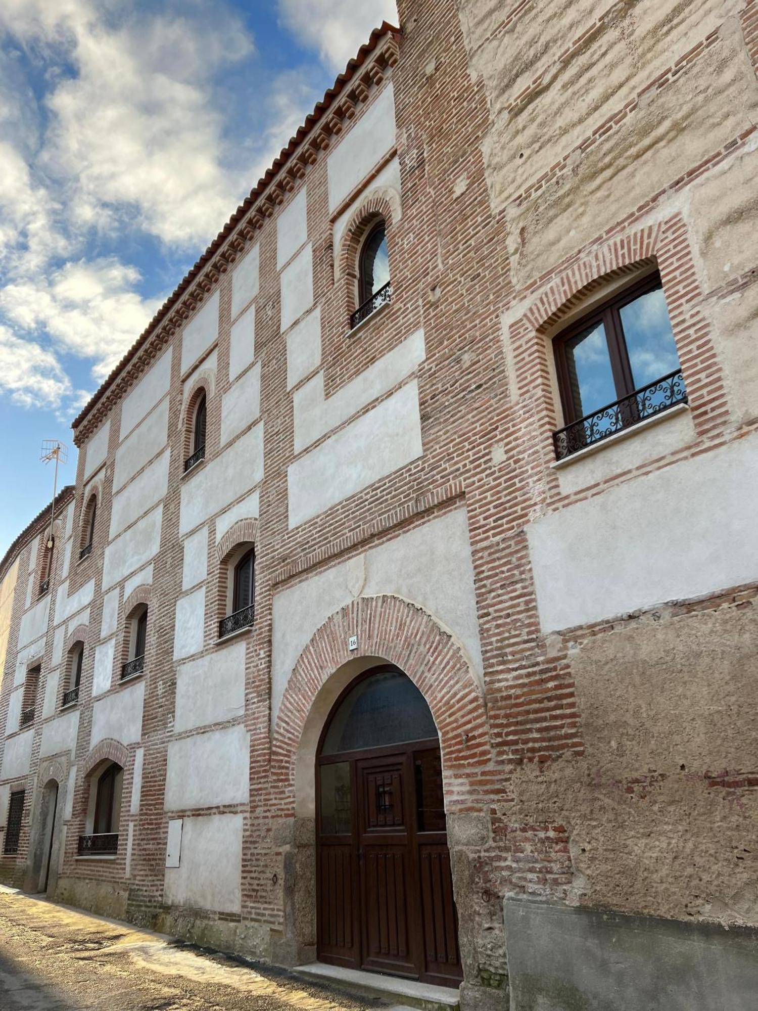Casa Rural El Torreon Fontiveros Luaran gambar